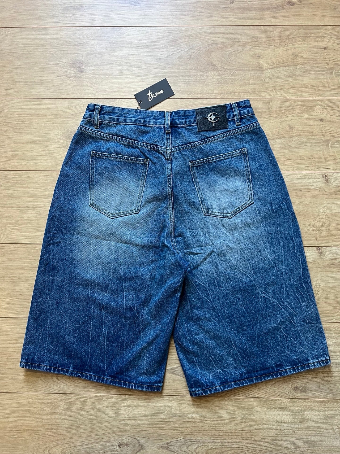 'Horizon' Jorts